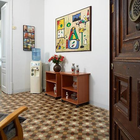 B&B Estudiantes Balmes Barcellona Esterno foto
