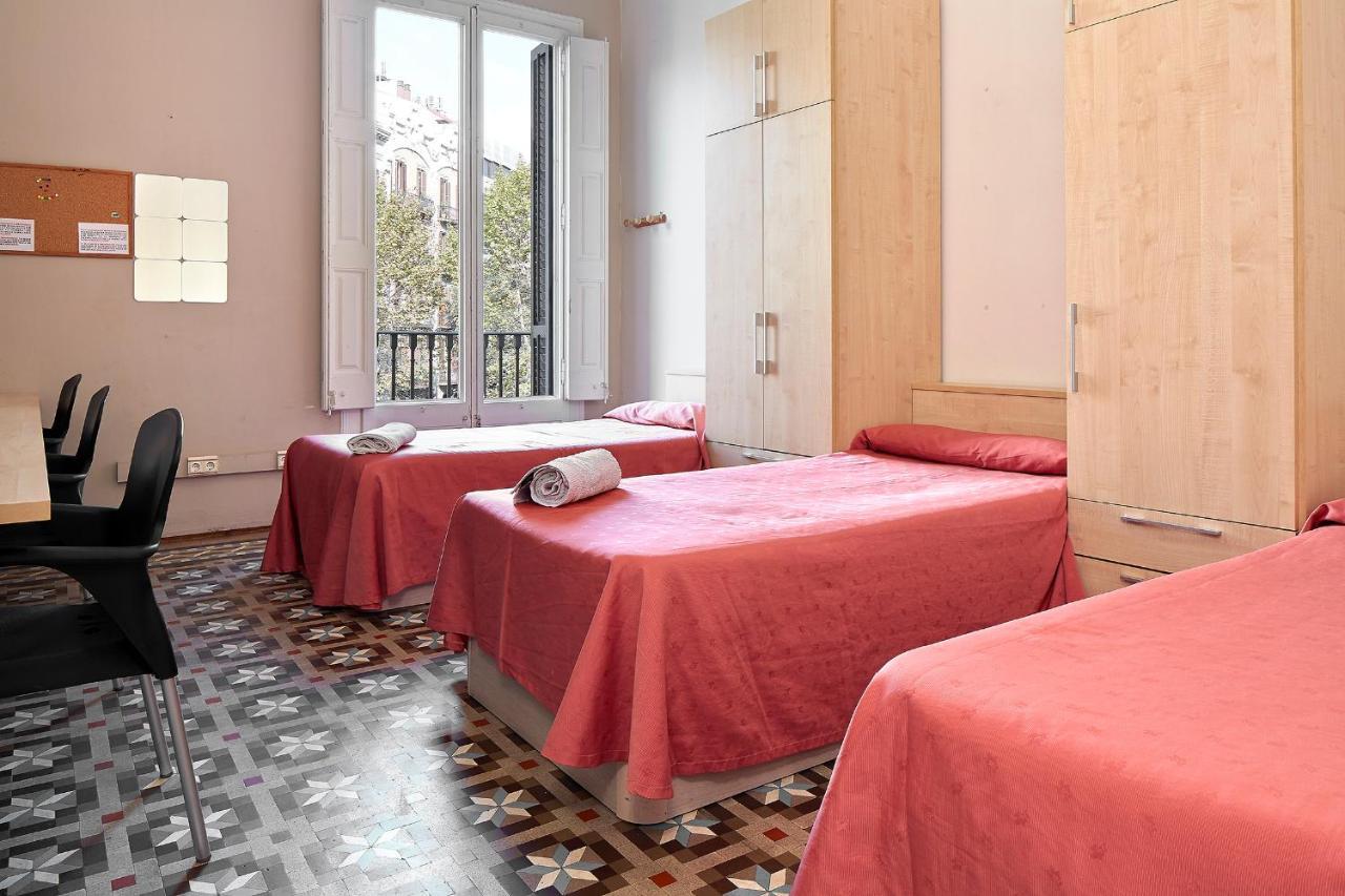 B&B Estudiantes Balmes Barcellona Esterno foto