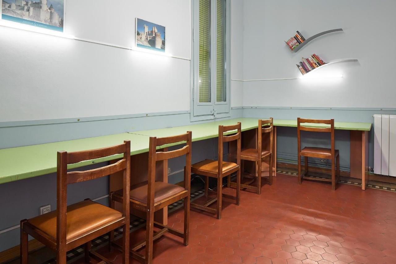 B&B Estudiantes Balmes Barcellona Esterno foto